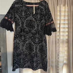 Uncle Frank Black and Gray Patterned Dress